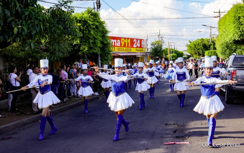 Estudiantes participan en desfile “Todos San Jacinto”