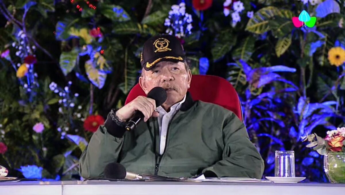 Cdte. Daniel destaca participación de Compañera Rosario