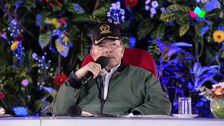 Cdte. Daniel destaca participación de Compañera Rosario