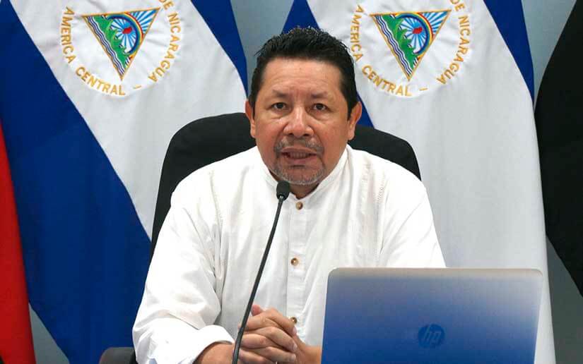 El asesor Presidencial en temas de Educación, Salvador Vanegas,