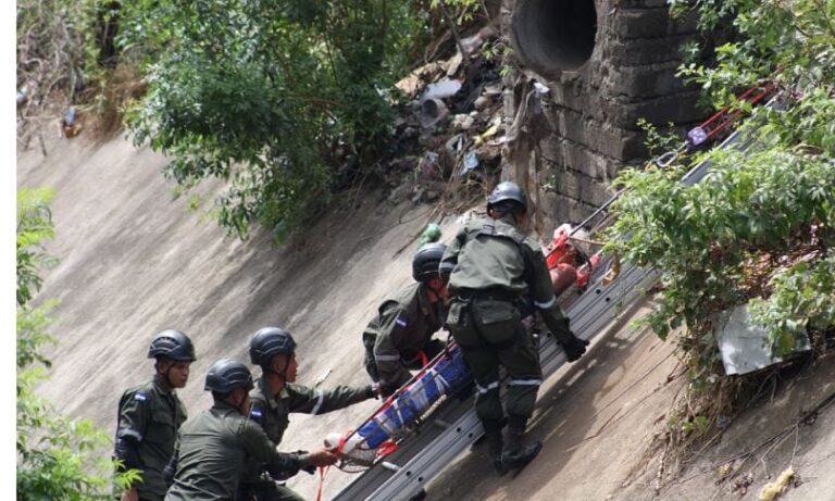Familias participan en el III Ejercicio Nacional de Protección a la Vida