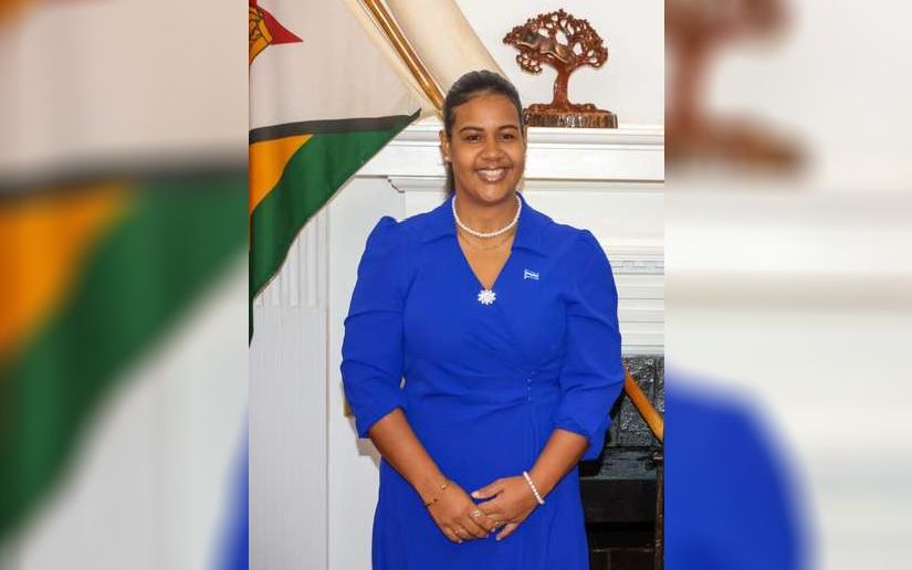 Nadeska Cuthbert presenta ante el Presidente de la República de Zambia