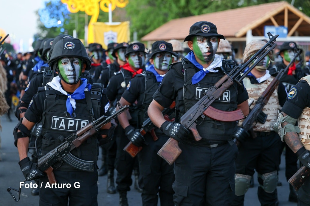 Policía conmemora su 46 año de fundación bajo
