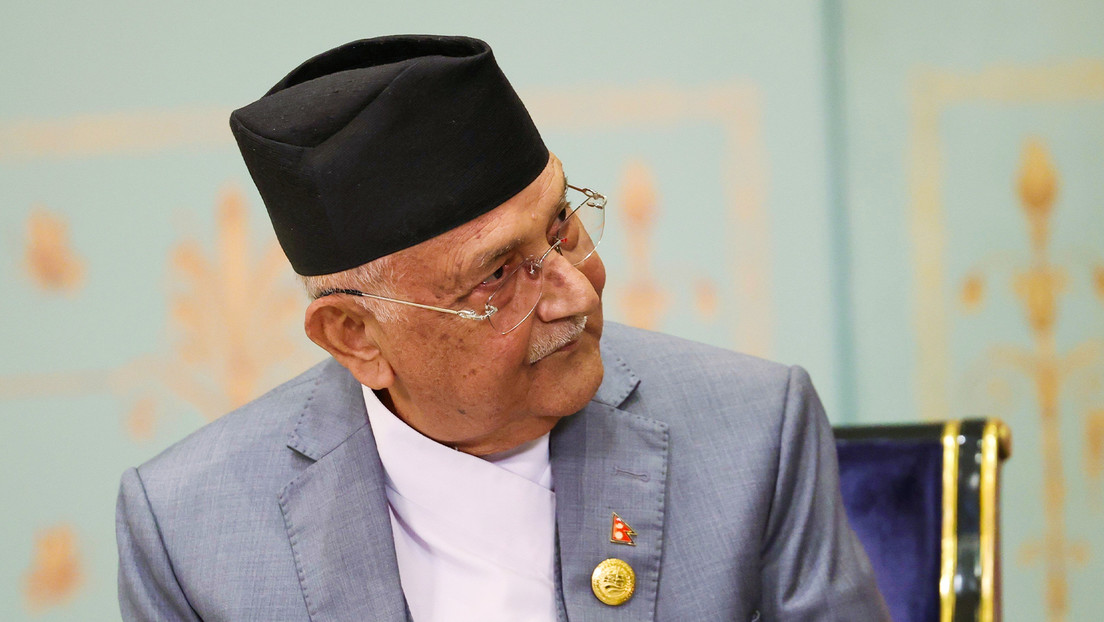 Primer ministro de Nepal renuncia a su cargo ante fuerte protestas