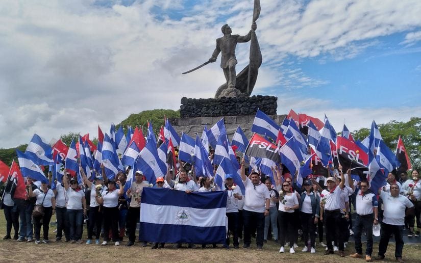 Servidores Públicos de las diferentes instituciones del Estado han estado llegando a la Hacienda San Jacinto