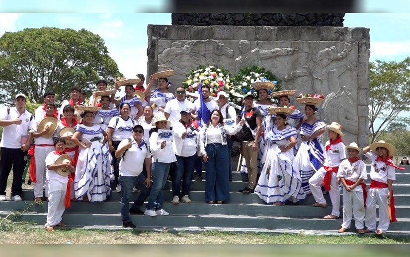 Servidores rinden homenaje a héroes de la Batalla de San Jacinto
