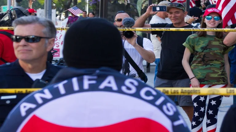 Trump designa a Antifa como “organización terrorista”