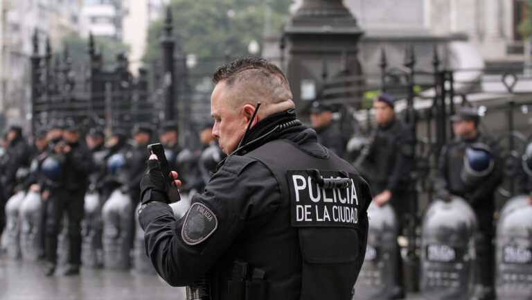 Hackean las cuentas oficiales de la Policía de Argentina