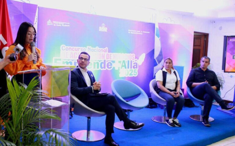 Lanzamos Concurso Nacional de Aceleración de Negocios “Emprende + Allá 2025”