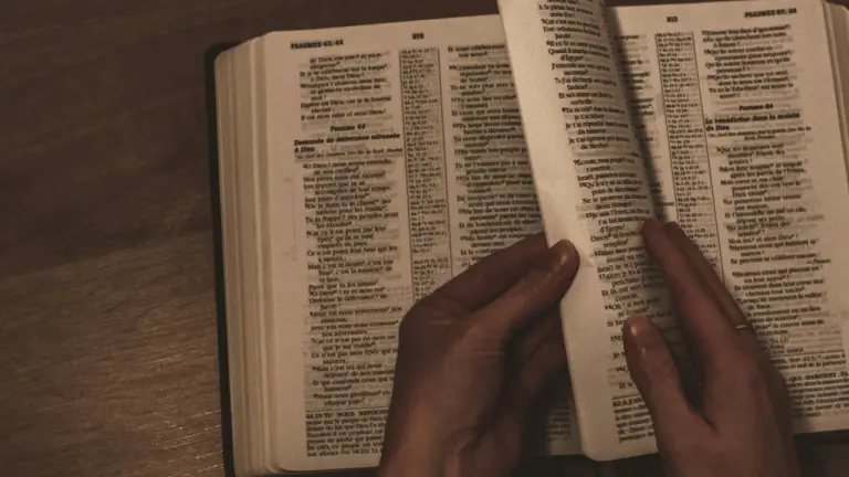 Pastor advierte sobre el fin del mundo y todos venden sus casas