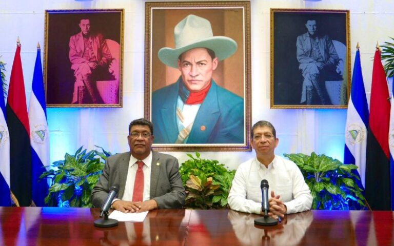 Canciller de Nicaragua recibe copias de estilo del nuevo Embajador de Portugal, Paulo Carlos Ferreira Chaves