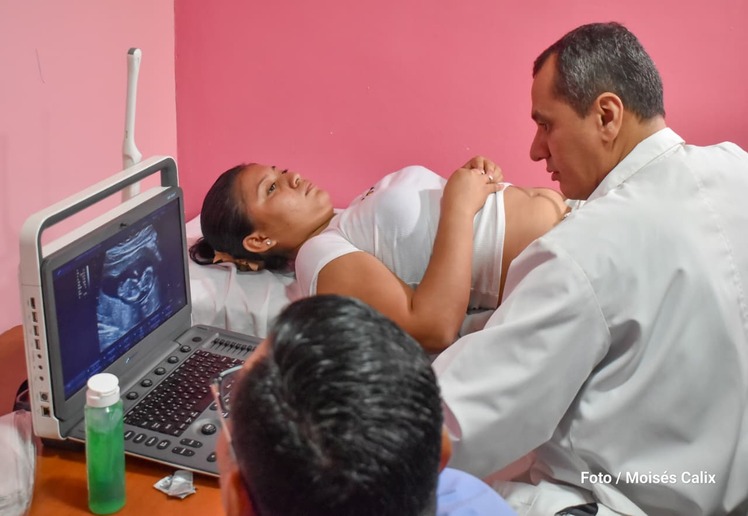 Centro Ligia Altamirano realiza jornada de evaluación para embarazadas entre 11 y 13 semanas