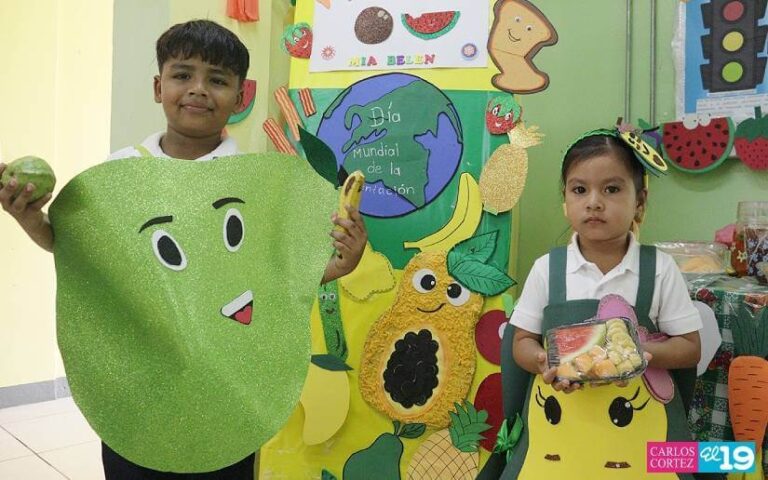 Con una exposición de platillos celebran el Día Mundial de la Alimentación