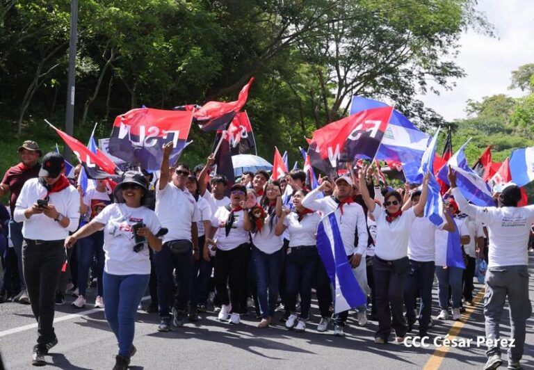 Con una Caminata conmemoraron los 48 años de la Gesta Heroica de San Fabián
