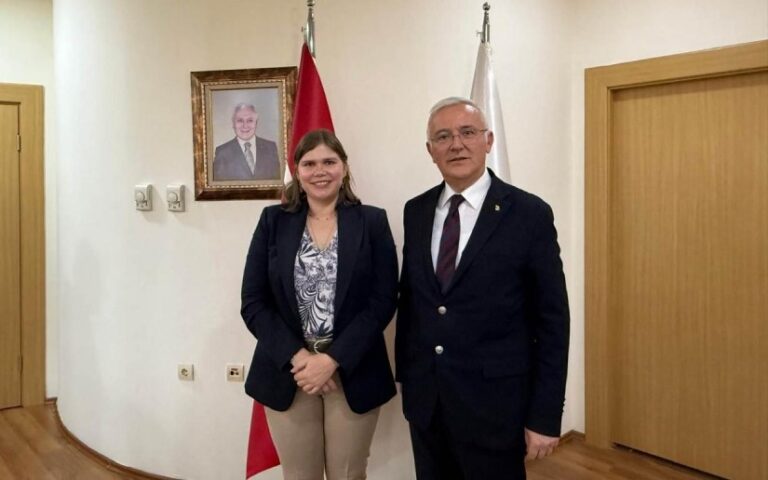 Embajada de Nicaragua fortalece lazos de cooperación con la Universidad de Bașkent en Türkiye