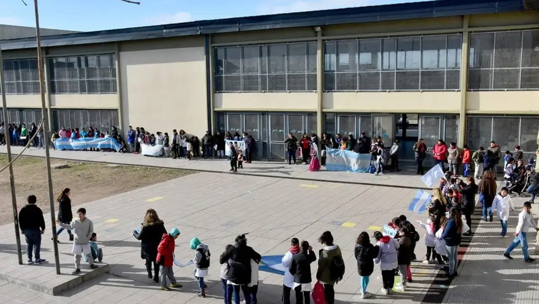 Escándalo en Argentina alumna golpea a la directora