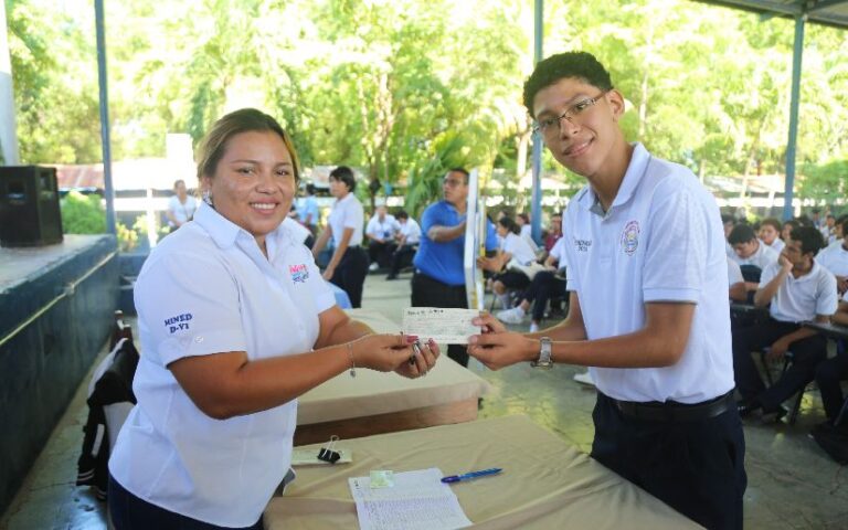 Gobierno Sandinista entregará 63 mil Bonos Presidenciales a futuros bachilleres de Nicaragua