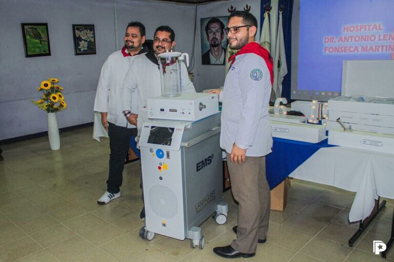 Hospitales reciben equipos de Litotripsia