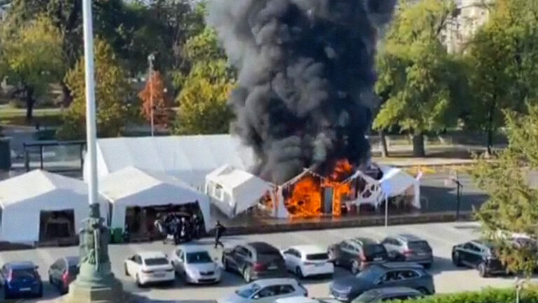 Incendio en un campamento ubicado en Serbia