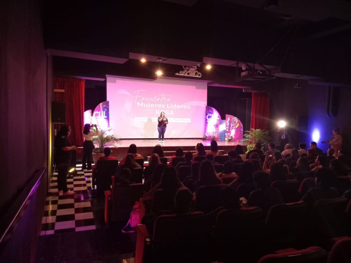 Jóvenes promueven encuentro para crear conciencia sobre la prevención del cáncer de mamas