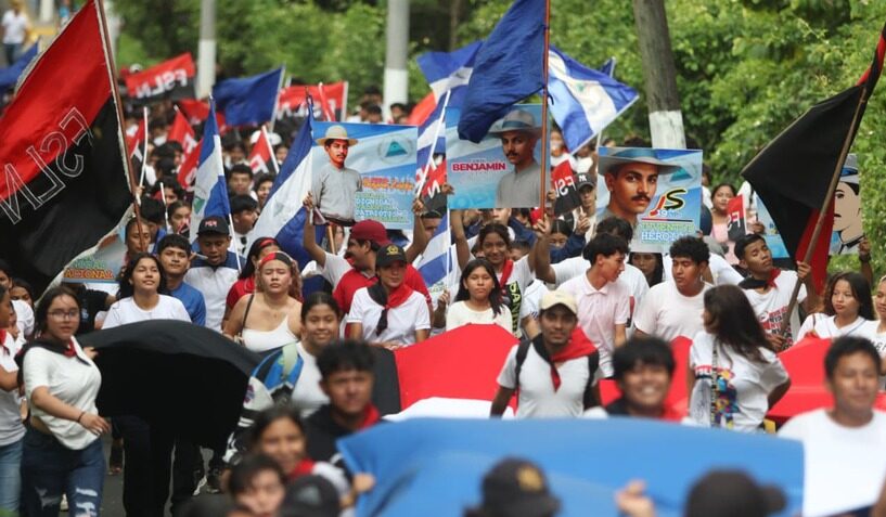 Juventud Sandinista de Masaya honra al General Benjamín Zeledón con caminata
