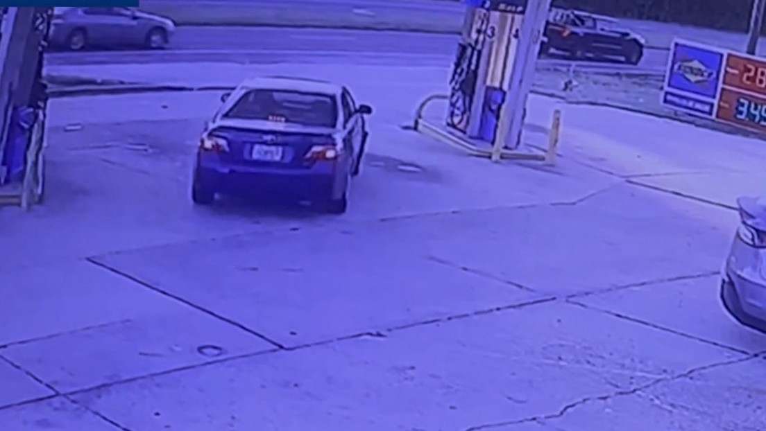 Ladrón regresa automóvil al percatarse que había un niño dentro