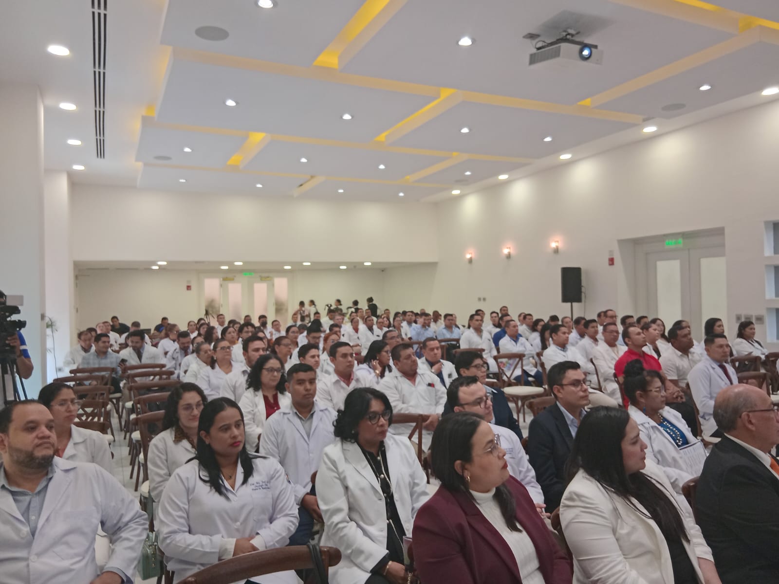 Se realiza II Congreso Internacional de Medicina Interna