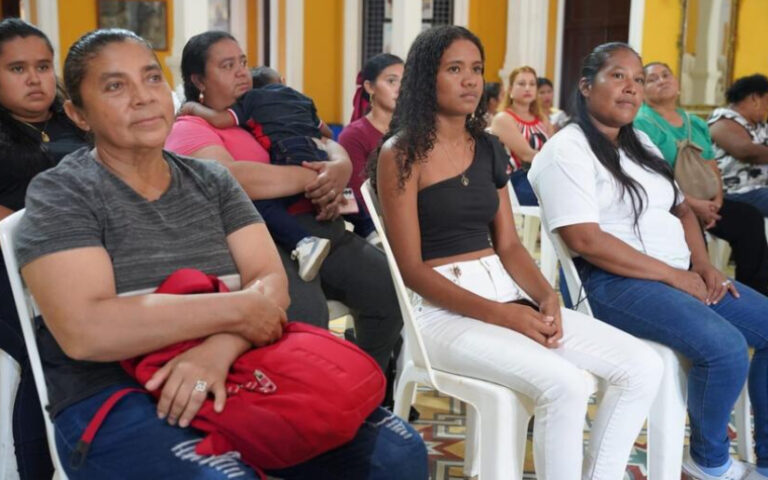 Marena realiza encuentro con mujeres ambientalistas en Granada