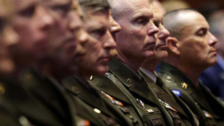 Miles de empleados podrían ser sometidos a detector de mentiras en EEUU