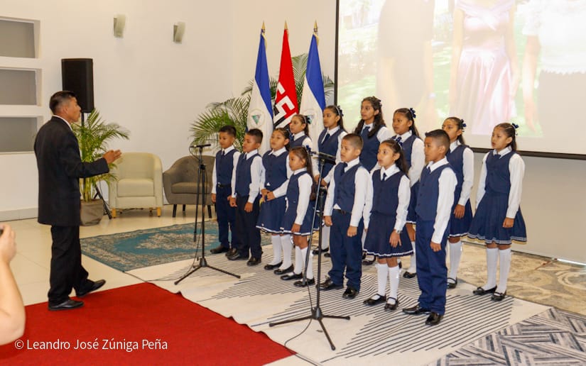 Premian a coros infantiles de Nicaragua