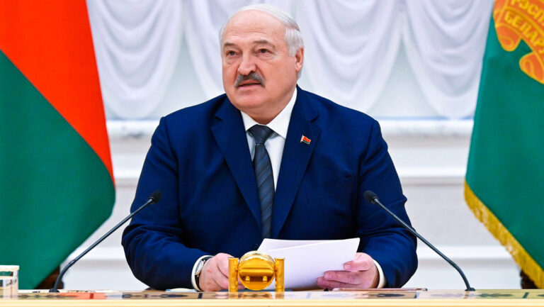 Kiev debería volver a entablar un diálogo pacífico con Moscú