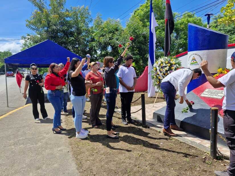 Rinden homenaje al Comandante Pedro Aráuz Palacios