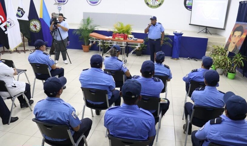 Trabajadores de Migración y Extranjería son capacitados