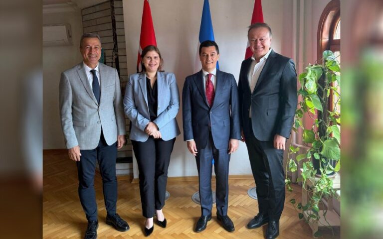 Embajada de Nicaragua recibe visita del Alcalde de Marmaris en Ankara