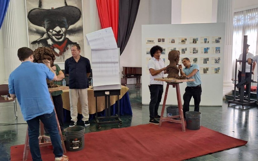 Escultores rusos imparten taller sobre creación de monumentos de trascendencia histórica en Nicaragua