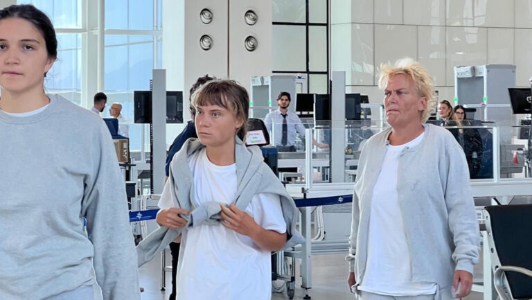 Israel deporta a 171 activistas incluyendo a Greta Thunberg