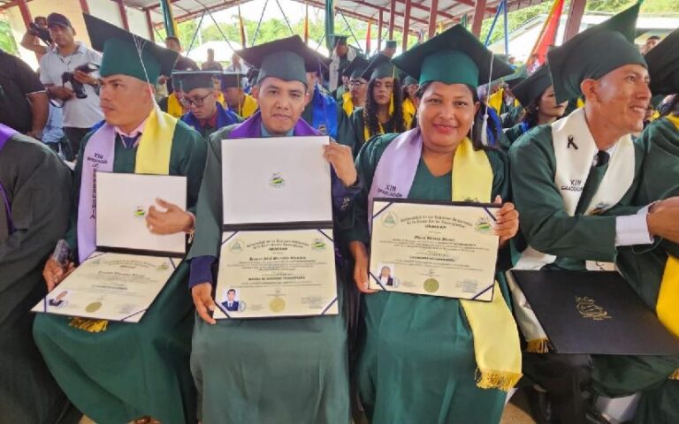 Nuevos profesionales fortalecen el desarrollo regional desde la Costa Caribe Norte