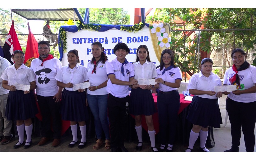 Bono a Bachilleres un beneficio solo el Gobierno Sandinista lo da