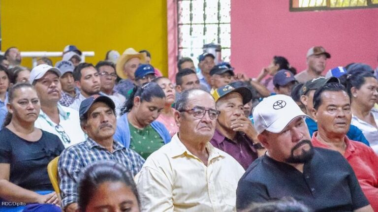 Encuentro con productores reafirma compromiso con la seguridad y la paz en el campo