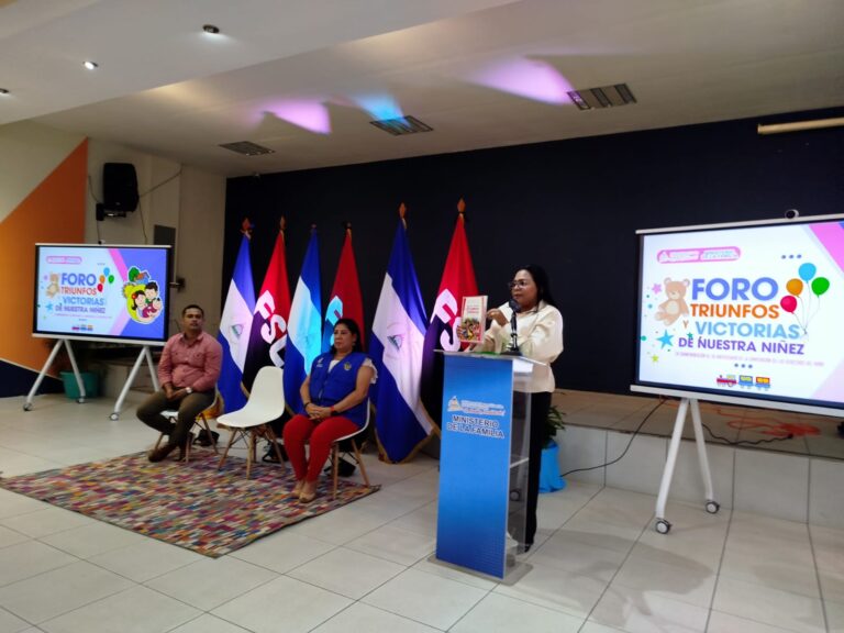 Celebran Foro “Triunfos y Victorias de Nuestra Niñez”