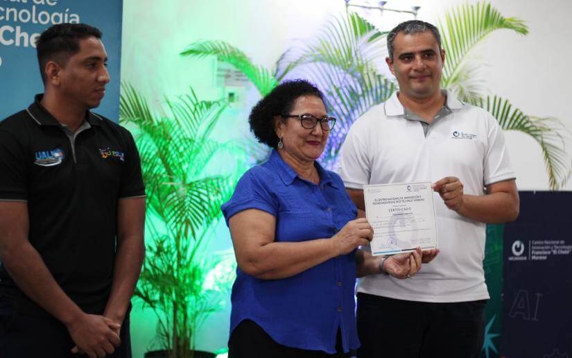 Certifican a 140 protagonistas que se capacitaron en Herramientas Digitales