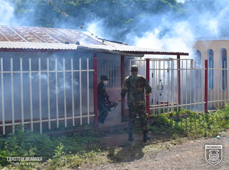 Ejército de Nicaragua y MINSA desarrollan jornada antiepidémica en Matagalpa y Río Blanco