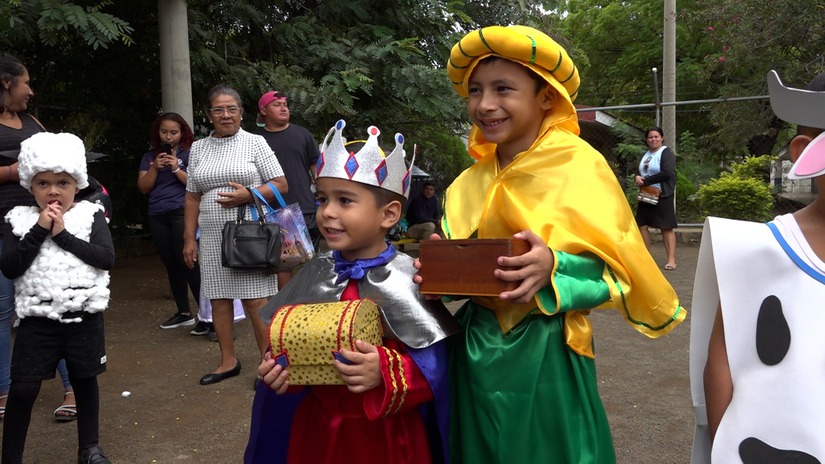 Estudiantes participan en Pastorela Escolar