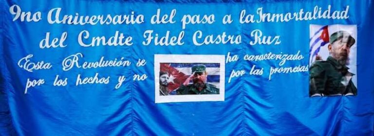 Estudiantes rinden homenaje al Comandante Fidel Castro
