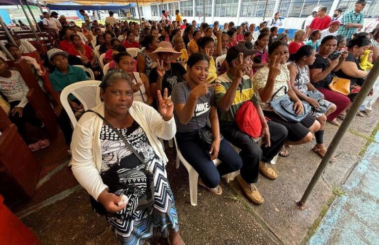 Gobierno garantiza 9,613 atenciones en la Mega Feria de Medicina Interna