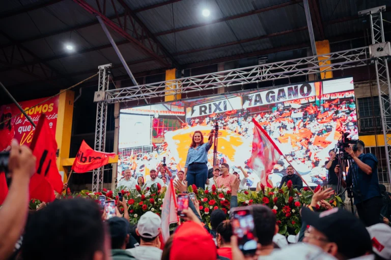 Rixi Moncada se compromete a seguir gobernando para Honduras