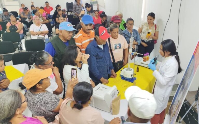 INTA presenta colorante natural de cúrcuma