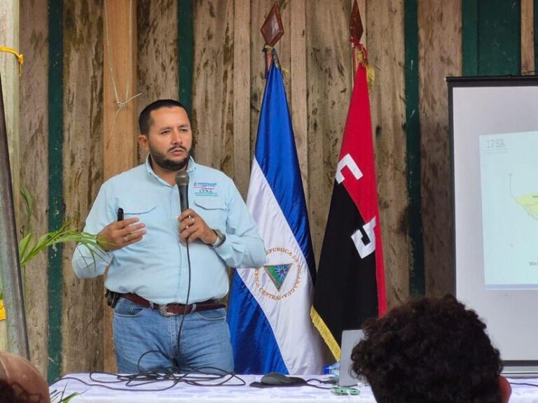 IPSA y productores agropecuarios comparten estrategias de manejo ganadero en Nawawas