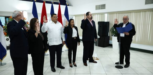 Juramentan a cinco magistrados del Poder Judicial