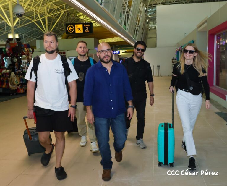 Llega a Nicaragua equipo del programa La Lista de Erick de RT en Español
